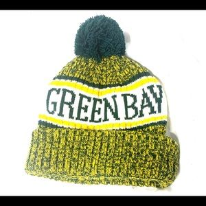 SOLD Green Bay Packer’s Winter Pom Hat